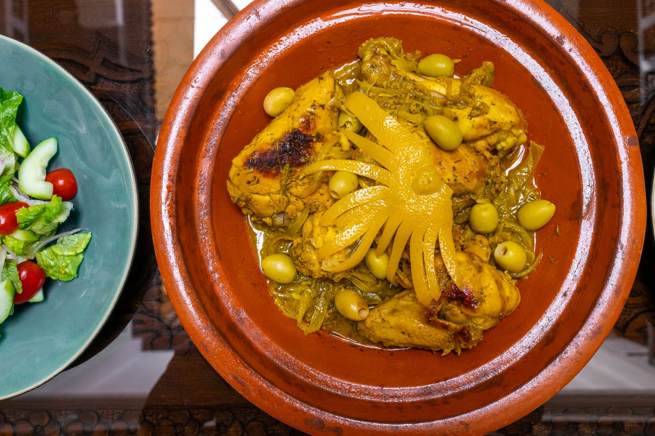 Moroccan tagine served at the table, Riad Dar Alhambra