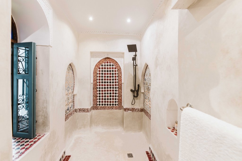 Limoni Room interior, Riad Dar Alhambra
