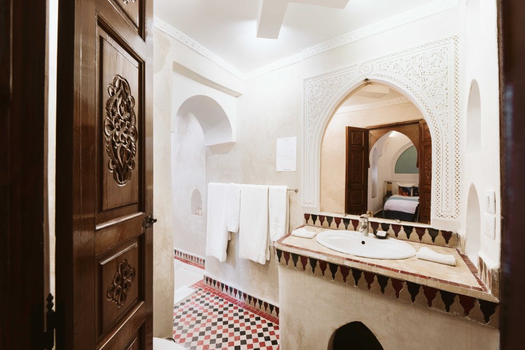 Limoni Room interior, Riad Dar Alhambra