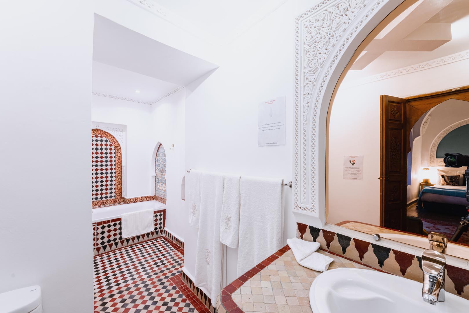 Chaouen Suite interior, Riad Dar Alhambra